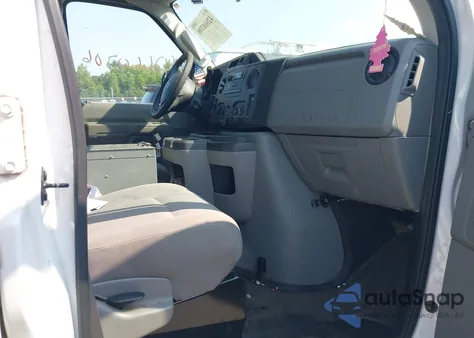 2013 Ford E-250 Commercial z USA, uszkodzony, nr VIN 1FTNE2EL4DDA49674